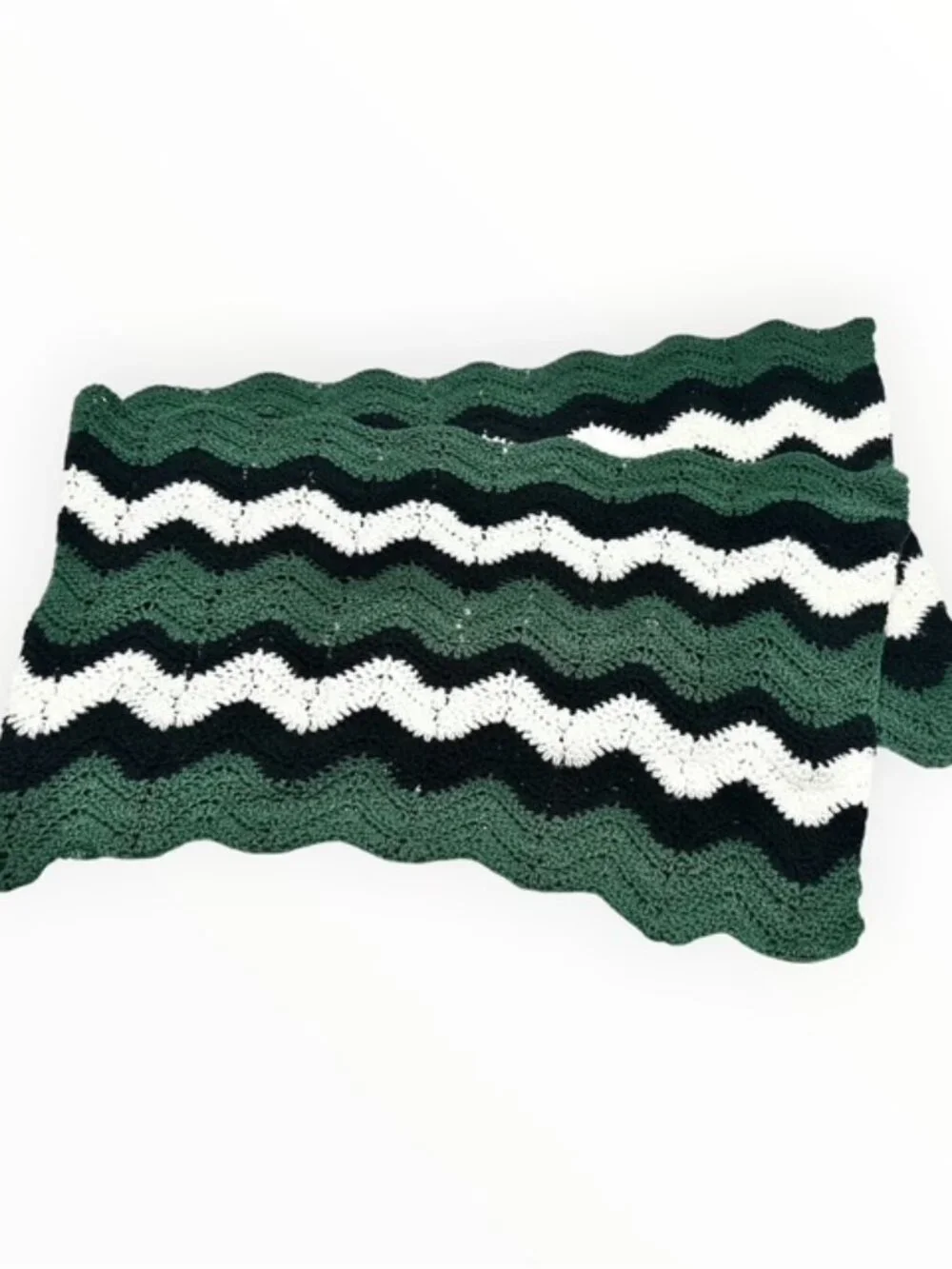 Handmade Granny Crochet Knit Table Runner Green White Black Zigzag 23inx70in